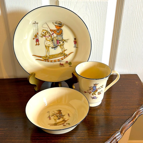 Other - Lenox child’s dinnerware